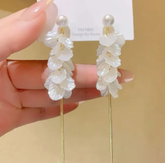 White Shell Petal Pearl Tassel Earrings